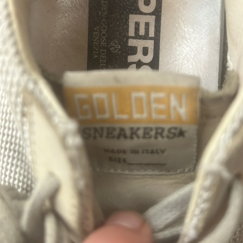 Golden Goose SUPERSTAR
Size 38 - Picture 5 of 5